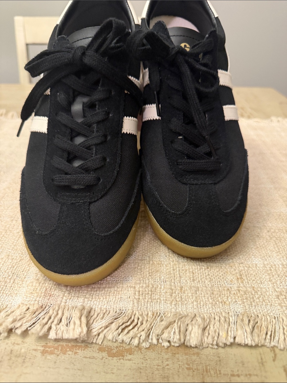 Gola Black White Gum Classic Trainer - Picture 4 of 8